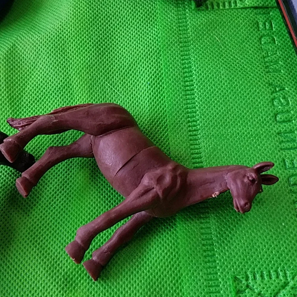 Assorted Horse Figurine Set - Black, Brown, Gray - Set Of 7. - Picture 4 of 10